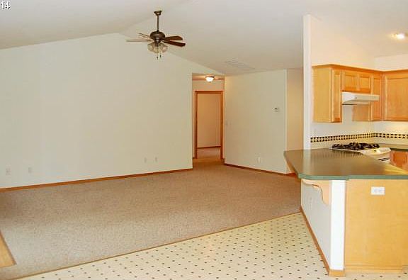 5th image of 3218 Sunset Dr