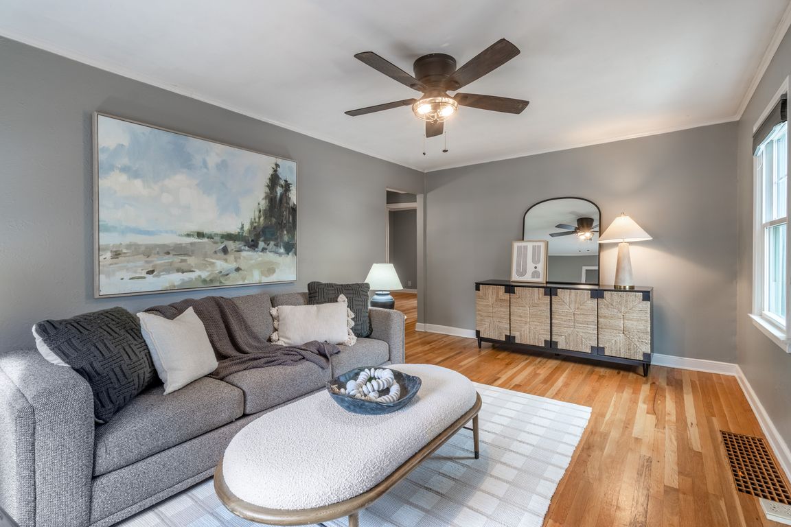 next background image