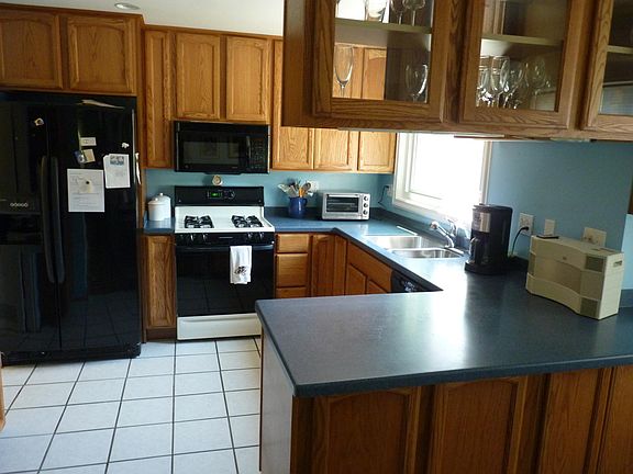 3rd image of 5046 5th St N