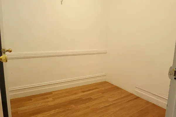 Rented by Manhattan Best Realty, Inc. | media 14