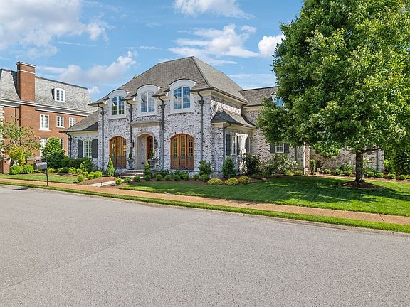 5th image of 114 Middleton Cir