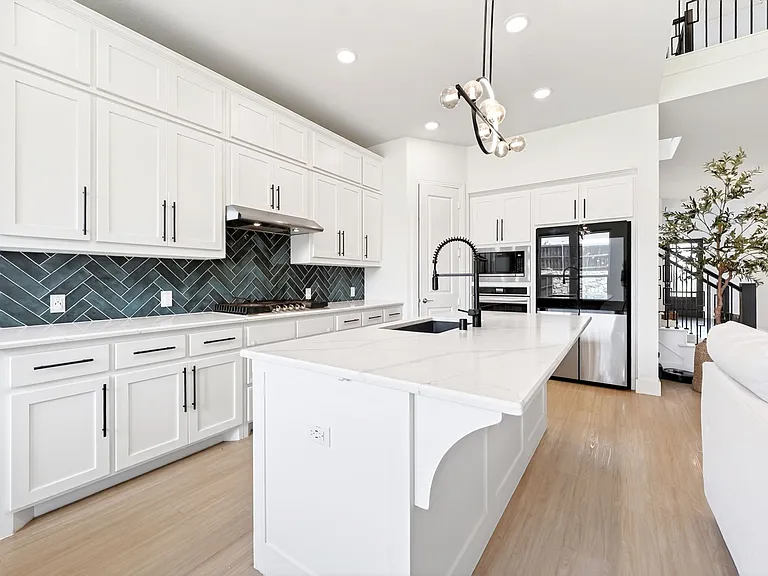 8109 Milo Fields Ln — Photo 4