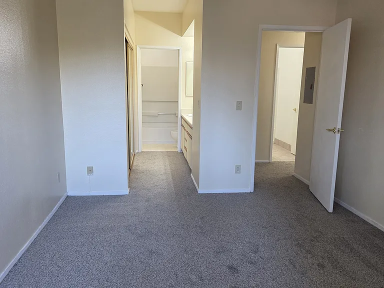 1256 Stanhope Ln — Photo 10