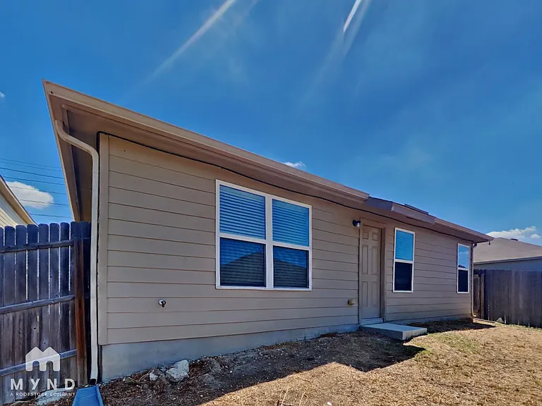 9527 Apple Ridge Ln — Photo 16