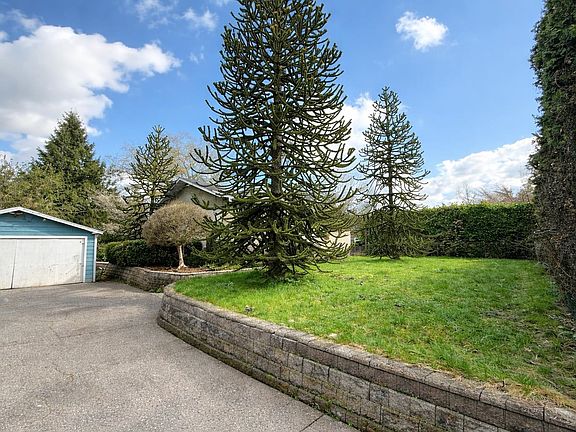 3rd image of 21355 Old Yale Rd