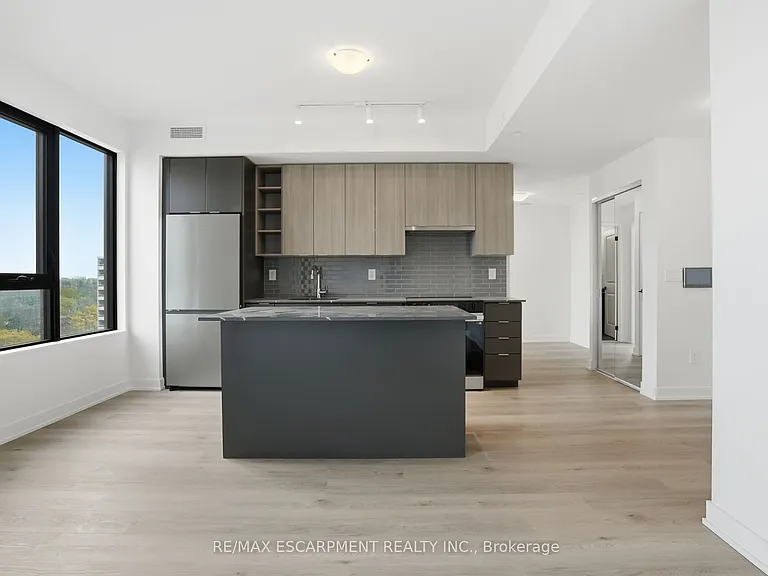 2075 Lakeshore Rd #702 — Photo 13