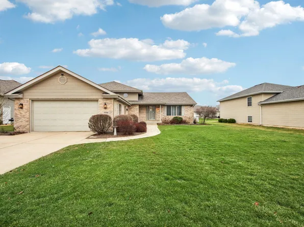 9396 Calumet St, Dyer, IN 46311