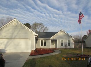 108 Raintree Cir, Jacksonville, NC 28540