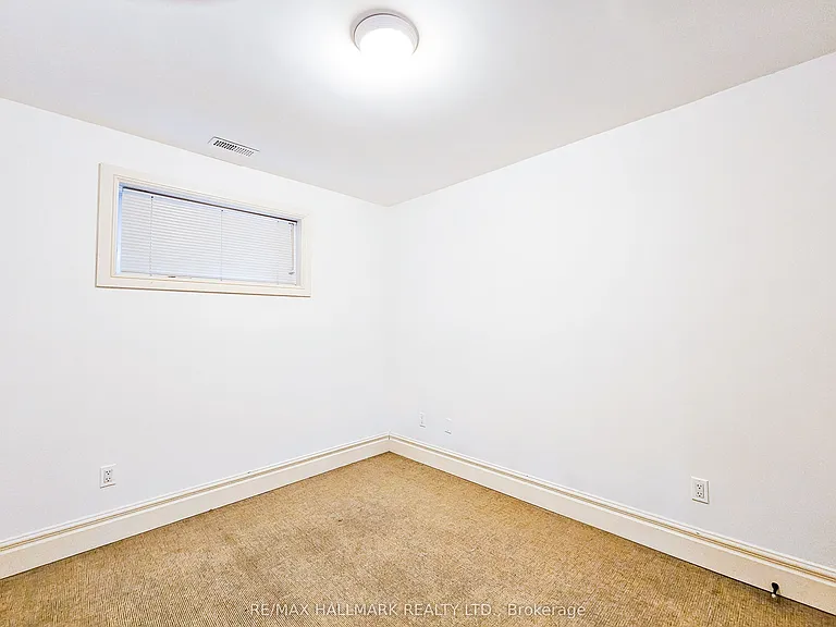 22 Roberta Dr #2 — Photo 6