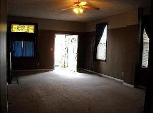 4th image of 1819 Lincoln Ave