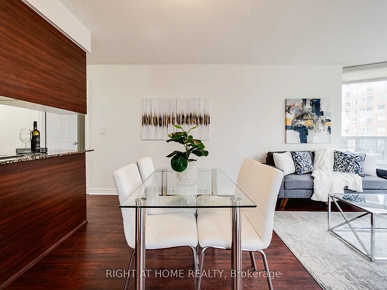 310 Burnhamthorpe Rd W #1713 — Photo 21