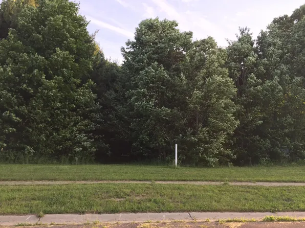 1207 Forest Brook Dr, Saint Joseph, MI 49085