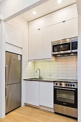 Rented by REAL New York | media 9