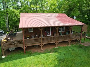 90 Rhythm Ridge Ln, Hillsville, VA 24343