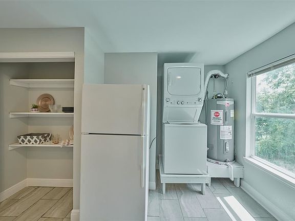 4th image of 3437 Dennis St APT 3