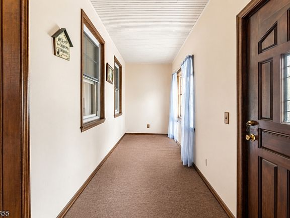 3rd image of 30 Bremond St