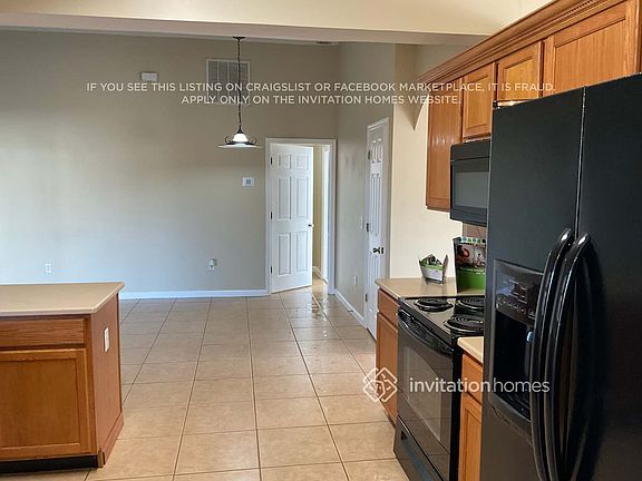 5th image of 427 Biscayne Ave NW