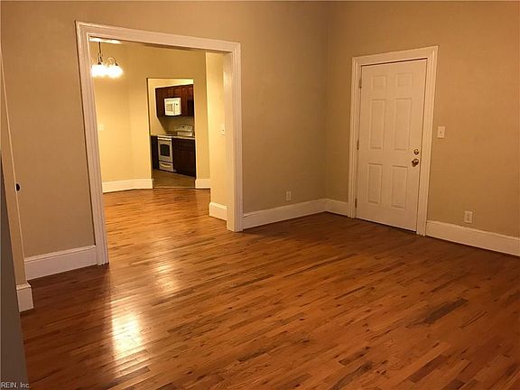5th image of 422 London St APT 1