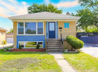 8235 Mason Ave, Burbank, IL