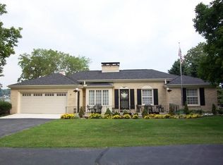 9 N Country Club Rd, Decatur, IL 62521