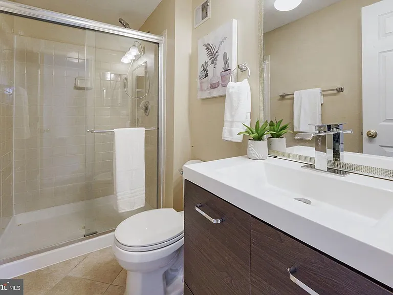 3433 Belleplain Ct — Photo 16
