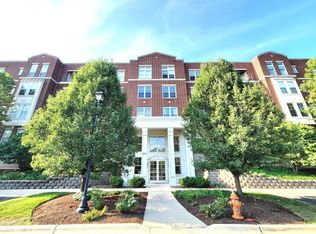 660 Prestwick Ln UNIT 304, Wheeling, IL 60090