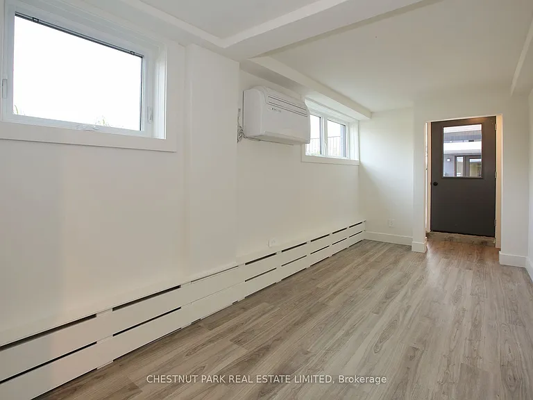 1450 Avenue Rd #1 — Photo 5
