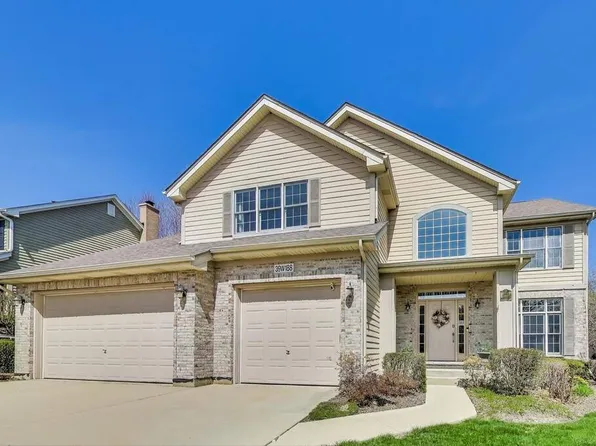 39W188 Pauley Sq, Geneva, IL 60134