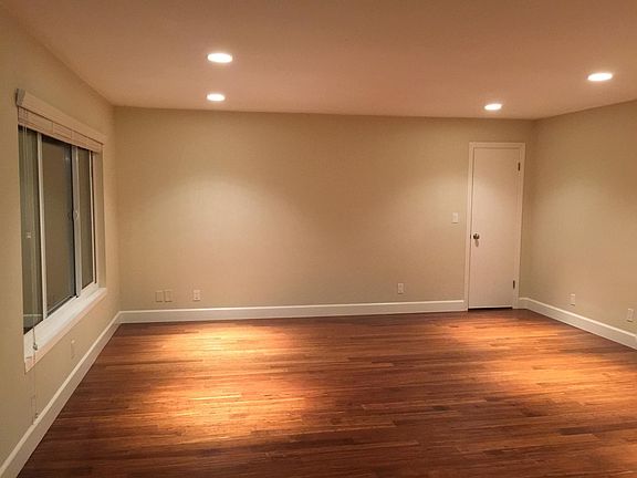 5th image of 441 Raymond Ave APT 2