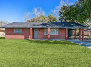 136 Carlon Dr, Des Allemands, LA 70030