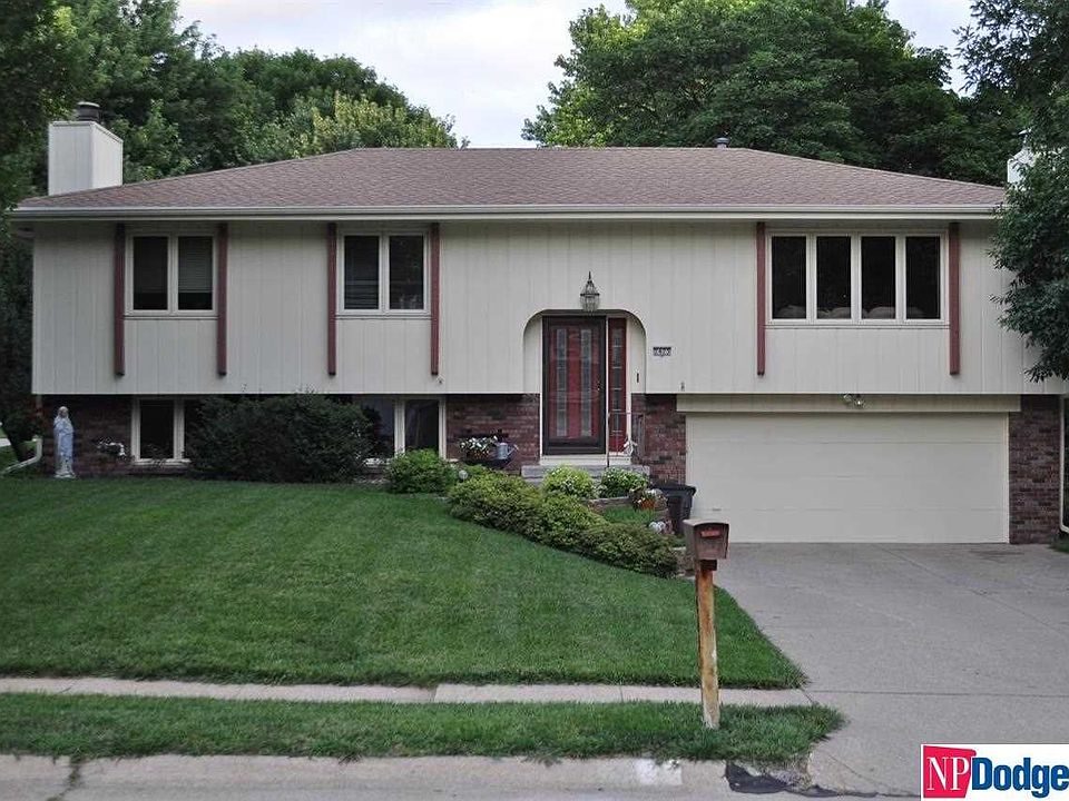 1st image of 2423 N 99th St