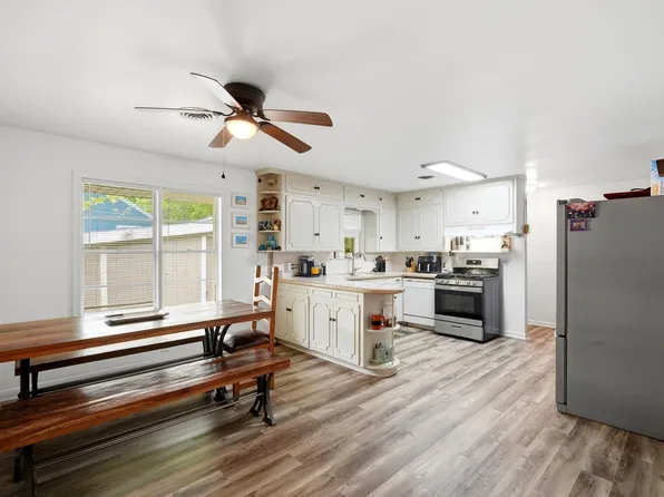 107 Sayles St, Brenham, TX 77833