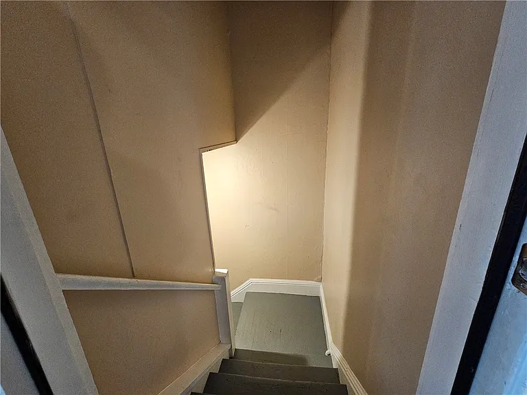 105 Sherman Pkwy — Photo 18