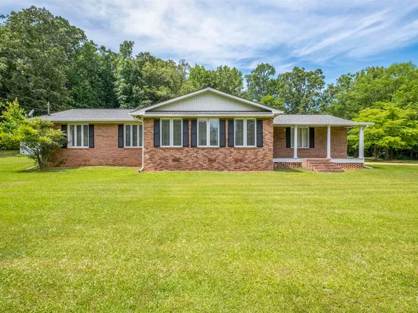 643 Fish Hatchery Rd, Eastaboga, AL 36260