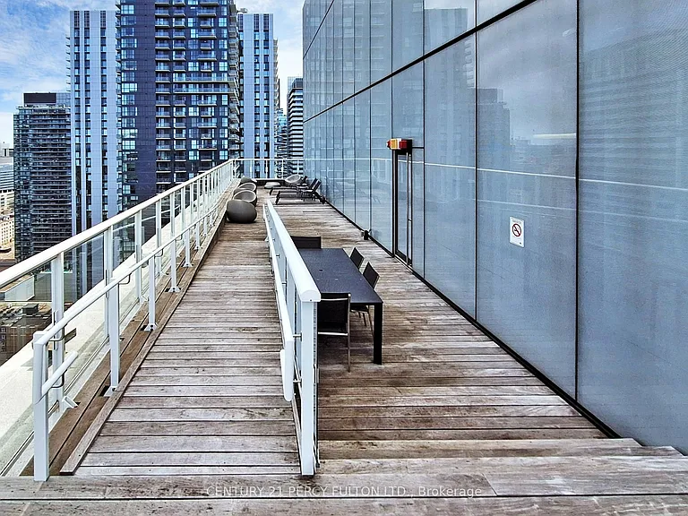 11 Charlotte St #1707 — Photo 48