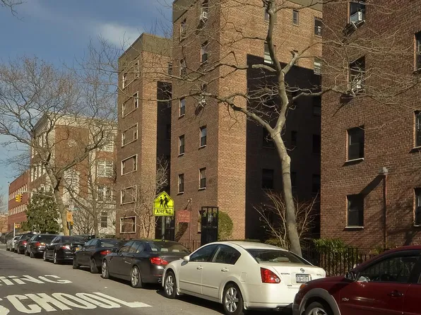 34-11 93rd St APT 6H, Queens, NY 11372