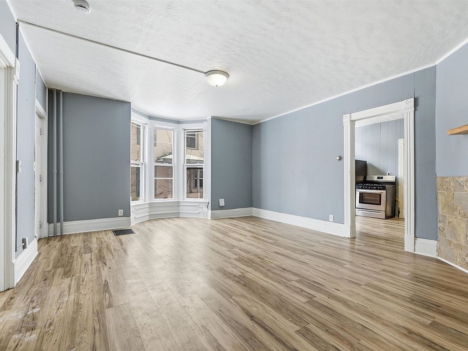 1st image of 516 5th Ave SE #1