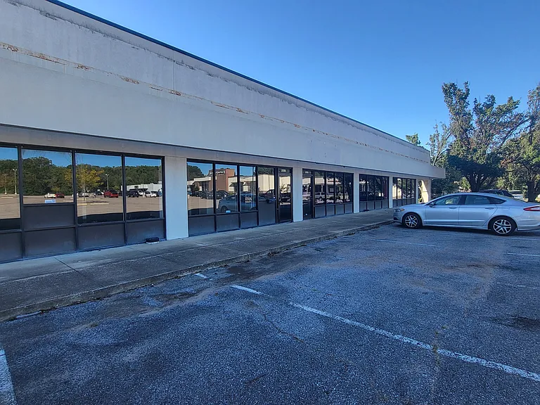 6001 Bartlett Center Dr — Photo 1