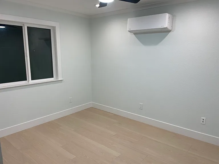 1281 Las Palmas Dr — Photo 16