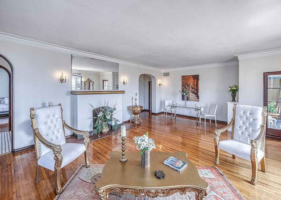 1st image of 4121 Wilshire Blvd APT 512