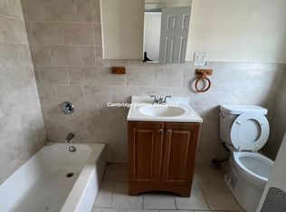 9 Temple St #2, Somerville, MA 02145