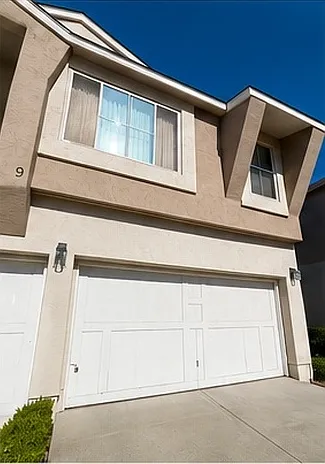 3 bed, 2.5 bath, 1335 sqft, $3,800 — Photo 1
