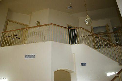 5th image of 2652 E Redwood Ln