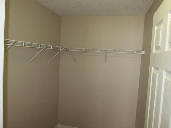 4th image of 9612 Cobblebrook Dr