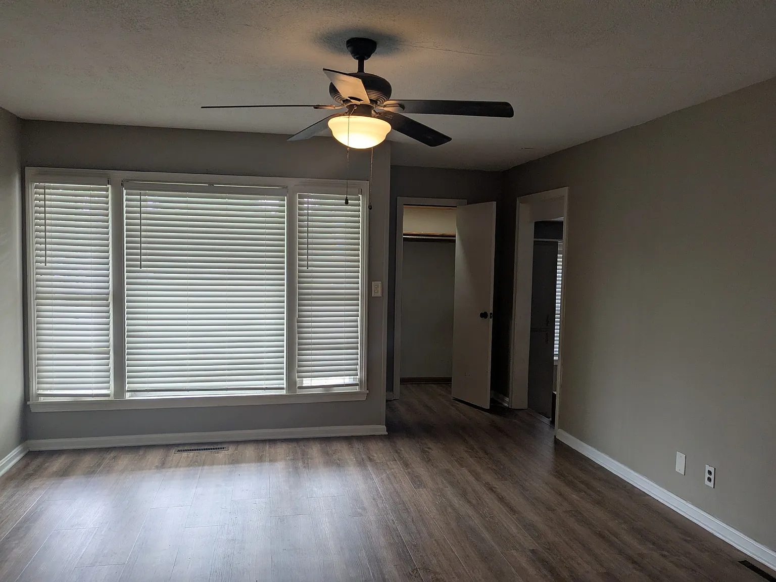 130 E Collier Street — Photo 4