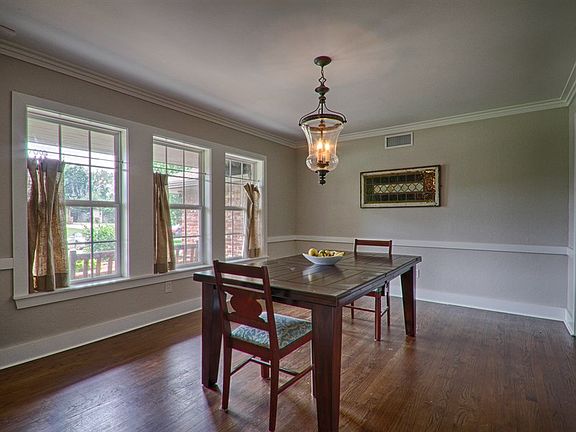 4th image of 1811 Dorchester Dr