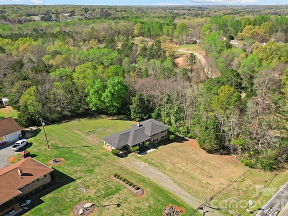 2nd image of 4410 Zion Church Rd