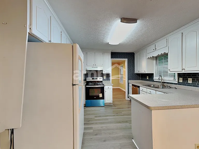 4929 Harrington Pl — Photo 3