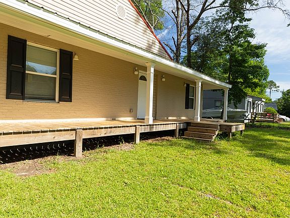 3rd image of 1305 Alta Vista Dr