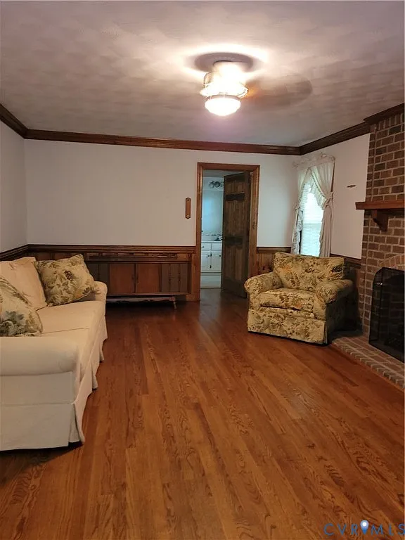 3 bed, 2.0 bath, 2665 sqft, $2,900 — Photo 4